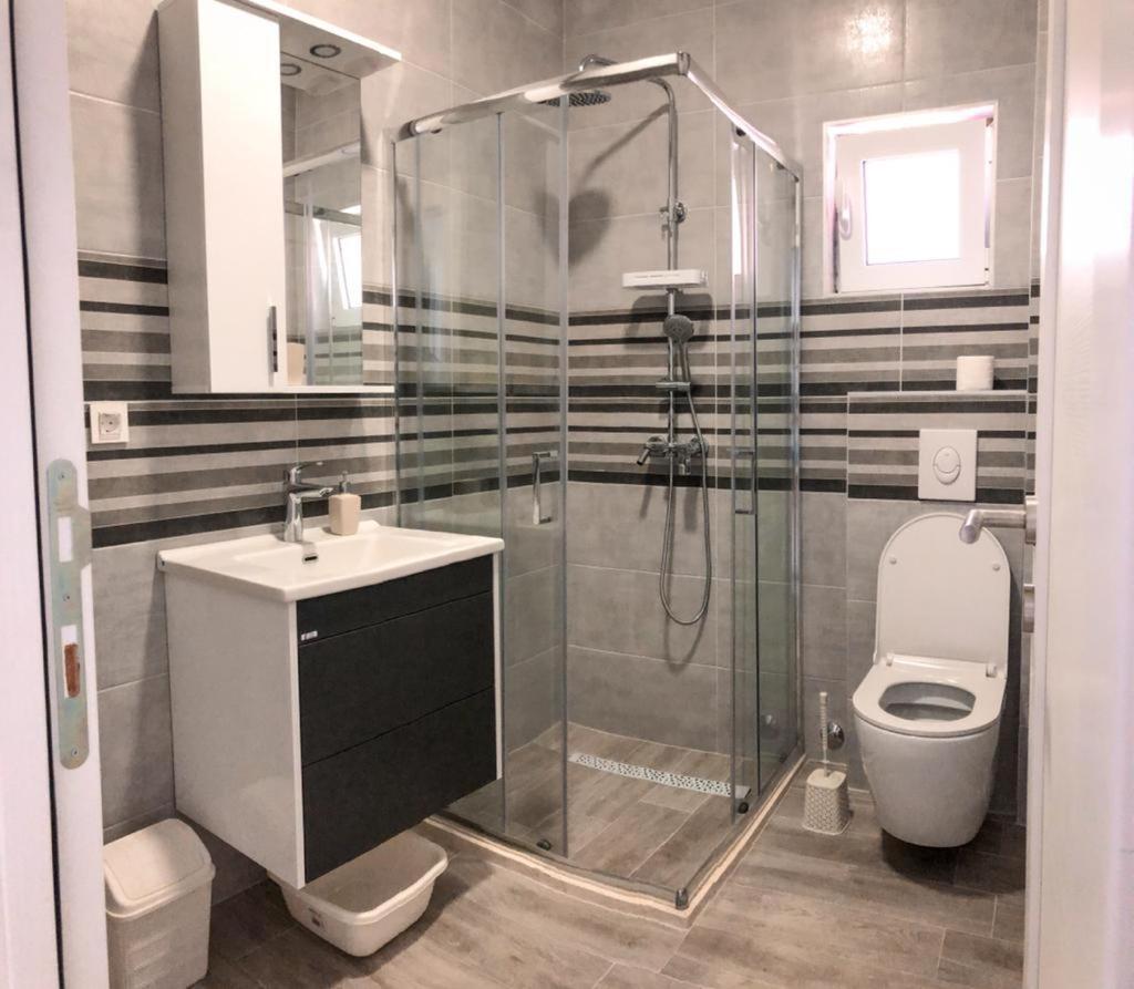 Apartmani Cupara Тиват Екстериор снимка