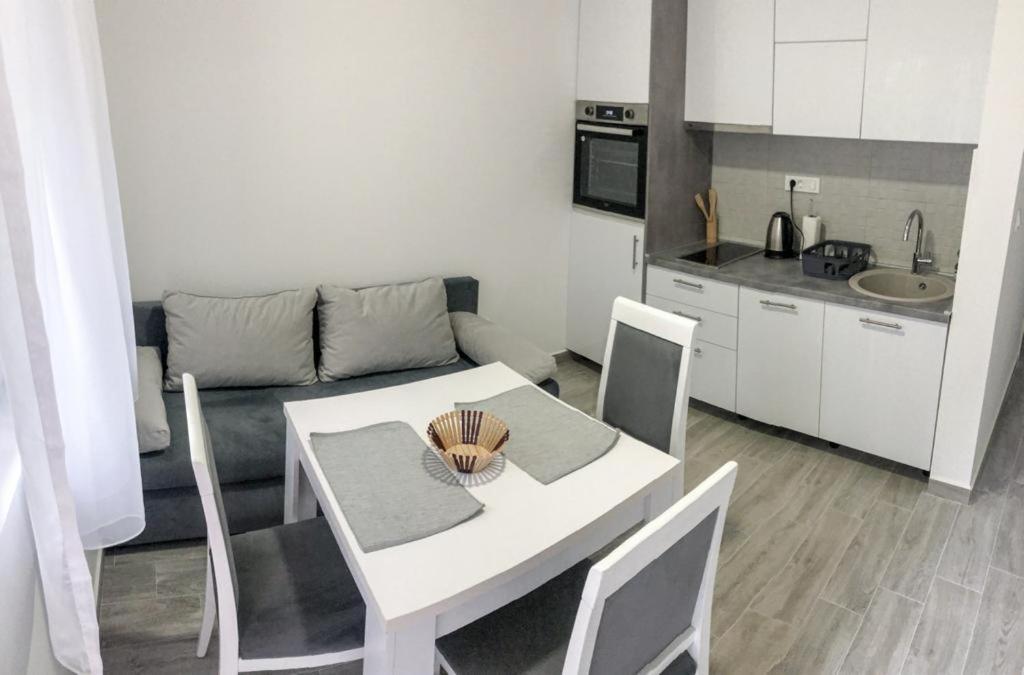 Apartmani Cupara Тиват Екстериор снимка