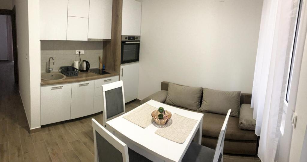 Apartmani Cupara Тиват Екстериор снимка